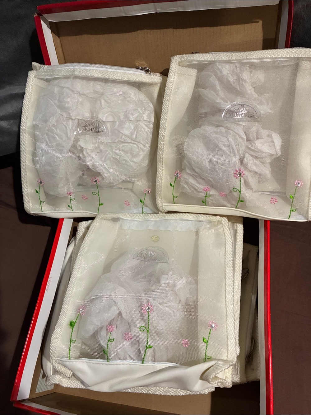 White Floral Mesh Cosmetic Bag Set